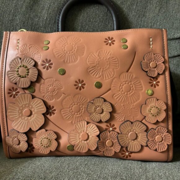 NWOT Coach Tea Rose Rogue 25 - Picture 5 of 9